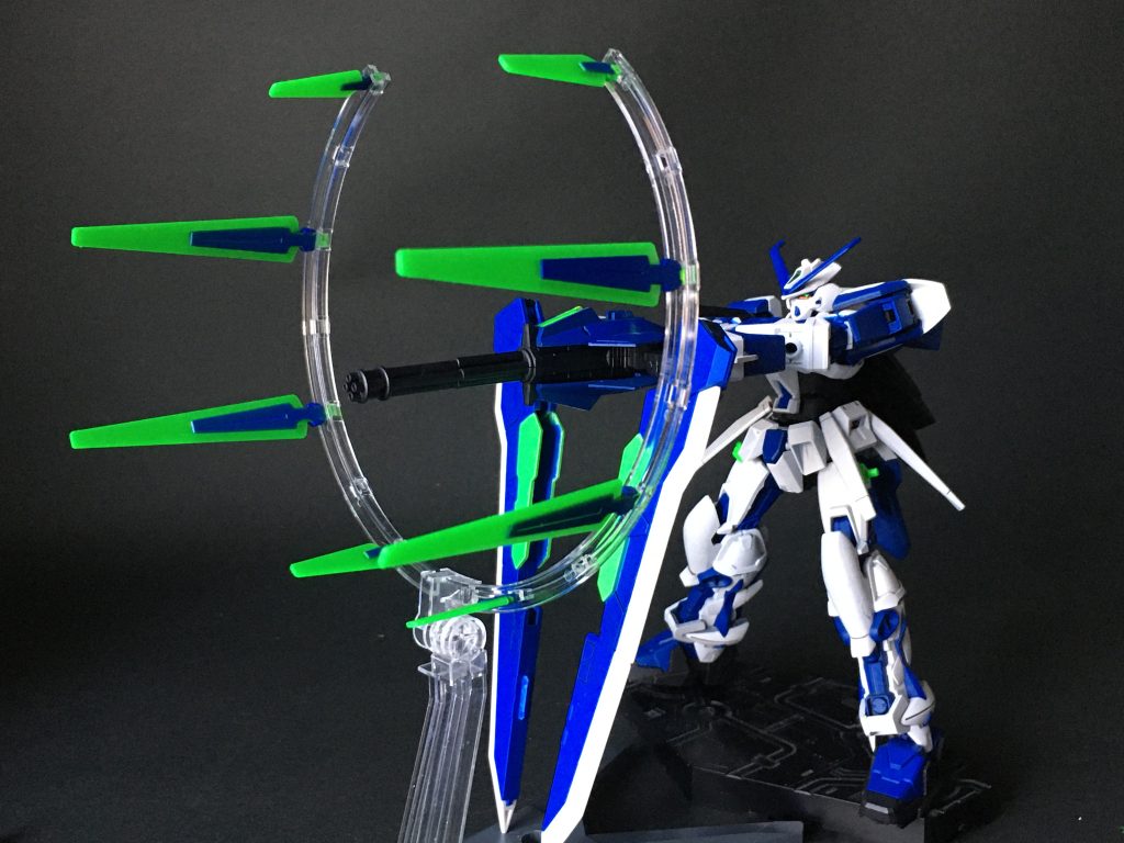 ガトリングフォームCファンネルでフィールドを展開することで、ガトリングの威力を上げるだけでなく、シールドにもなるという隙のない二段構えに