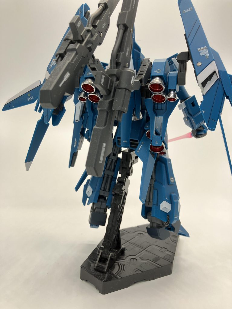 バーニアはガンダムマーカーのメッキシルバーです。