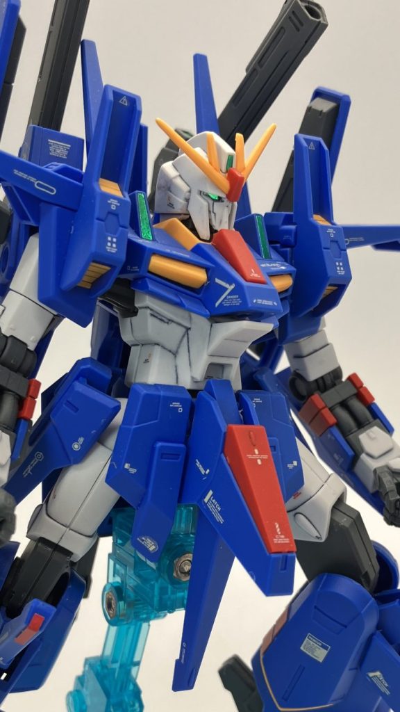 ΖΖとも、Ζ IIとも違うアレンジにも関わらず、どちらの意匠も踏襲してるのが凄いです👍