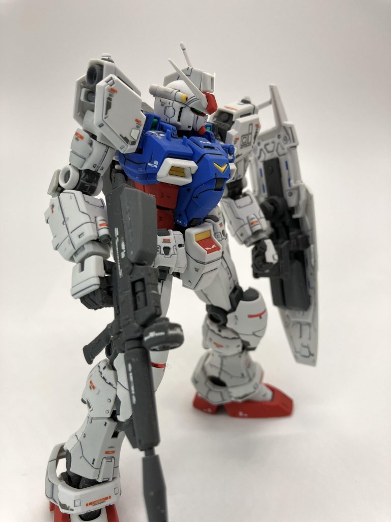 RX78-2に比べるとかなりアレンジ感が強いですがウイングなどもないシンプルなガンダムじゃないですかね😙