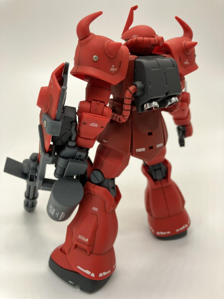 バックパックのバーニアはガンダムマーカーのメッキシルバーで。