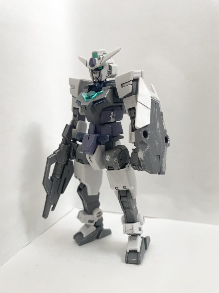 コアガンダム本体こちらだけ塗装。使い込まれた感を出してみました。まるで成長していない…