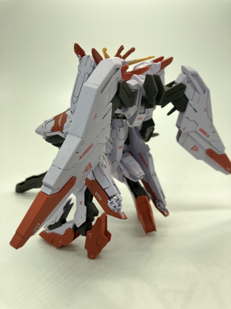 なんで背景がこんなにグリーンがかってるのかは謎です。