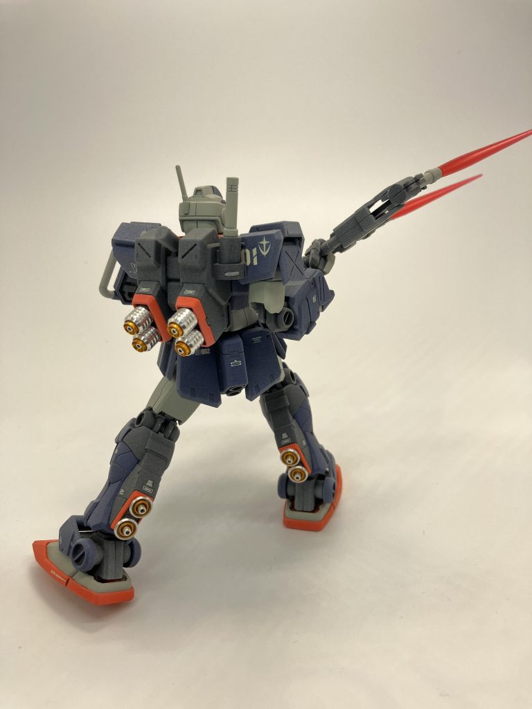 バーニアはメタルパーツに置き換え、突撃と切り裂く瞬間に最大出力に〜、とか妄想が広がる機体😋