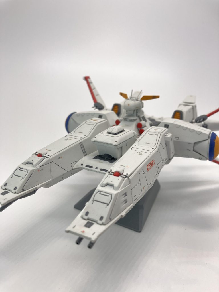 部分塗装も目立つとこだけは施しました。なんとかく大きなスケール感を出したいので、スミ入れは薄めに