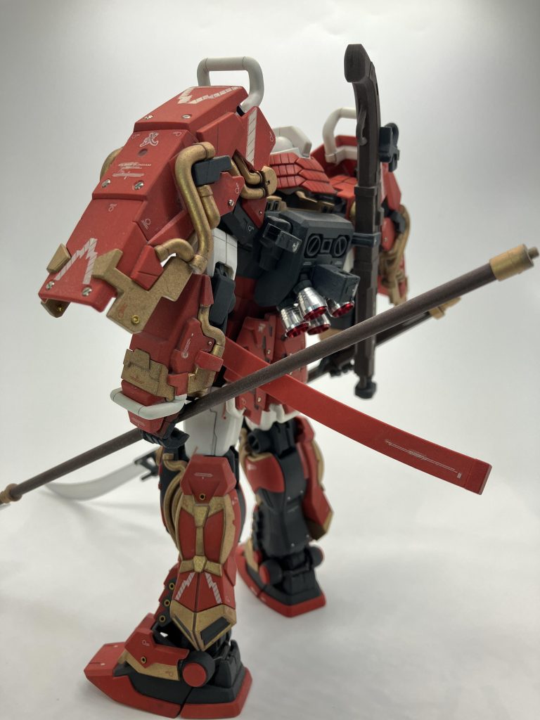 あまり考えなしにメタルパーツを先に打ち込んだので一部デカールをズラすはめに。