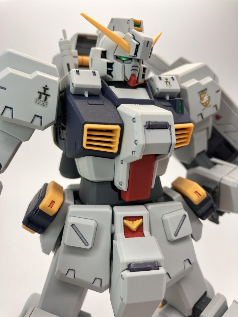 このゴツゴツして、四角のかたまりみたいな無骨さがたまりませんね😆