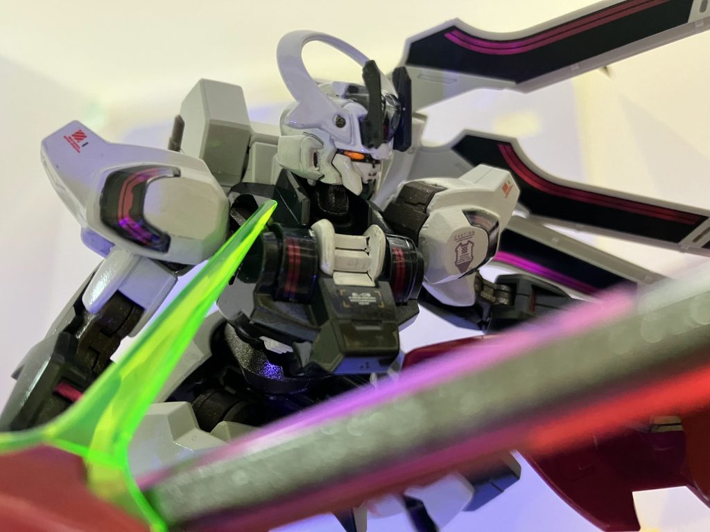 今回いろいろポージングしていて思ったのは、ディランザもやっぱりカッコいいこと。再認識。