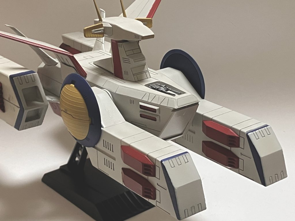 ホワイトベースながら白を避けて、No.315 グレーFS16440 を本体色に。No.21 ミドルストーン、No.81 あずき色、No.328 ブルーFS15050