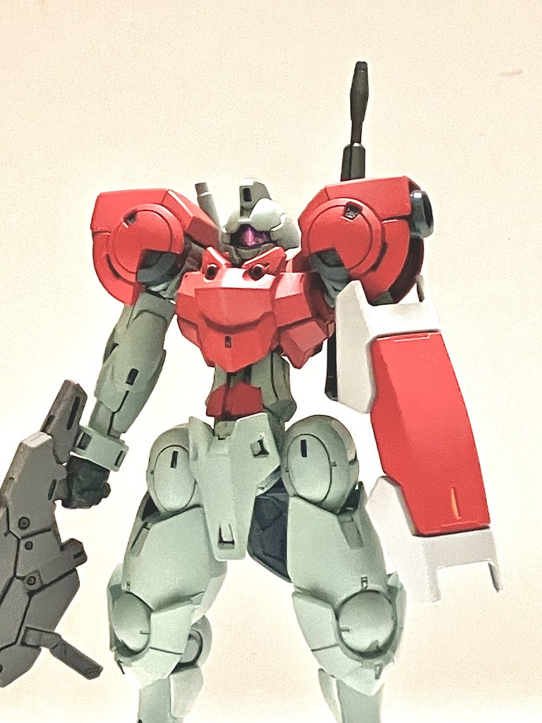 シールド装備MSホワイトキャラクターイエロー