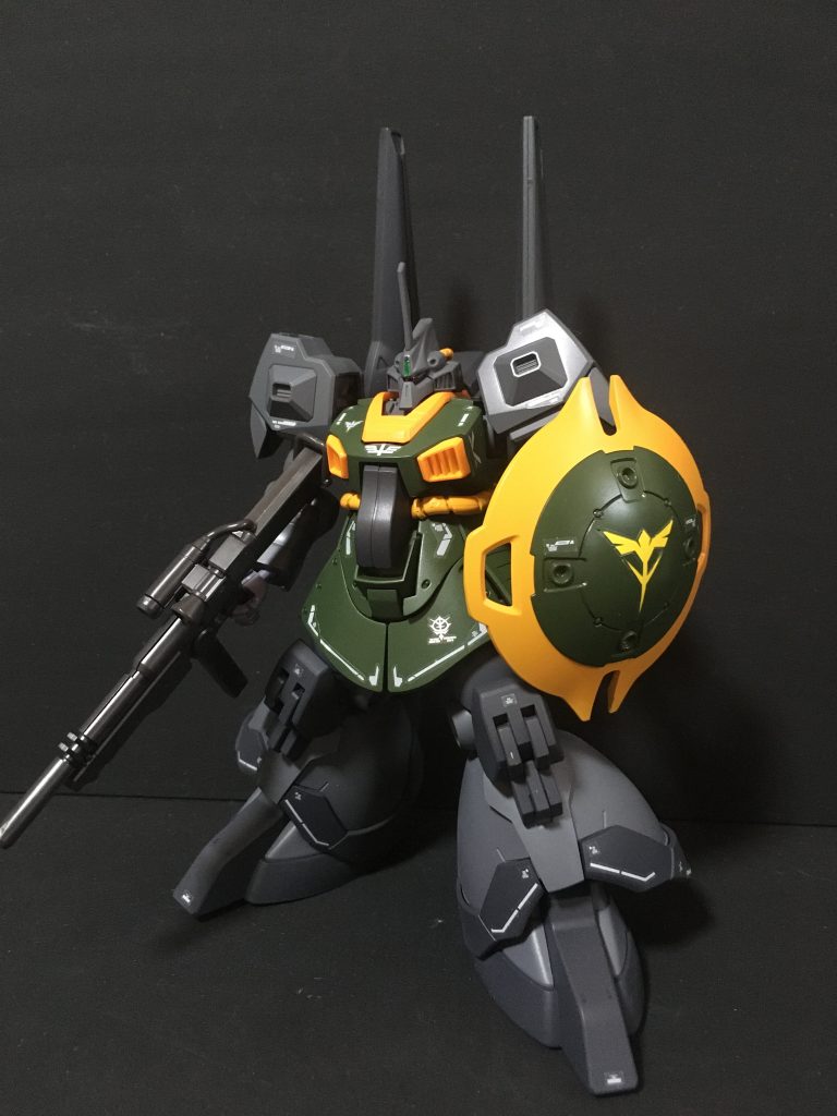 ファンネルシールドをパージした状態です。 リックディアス肩が非常に似合いますね。