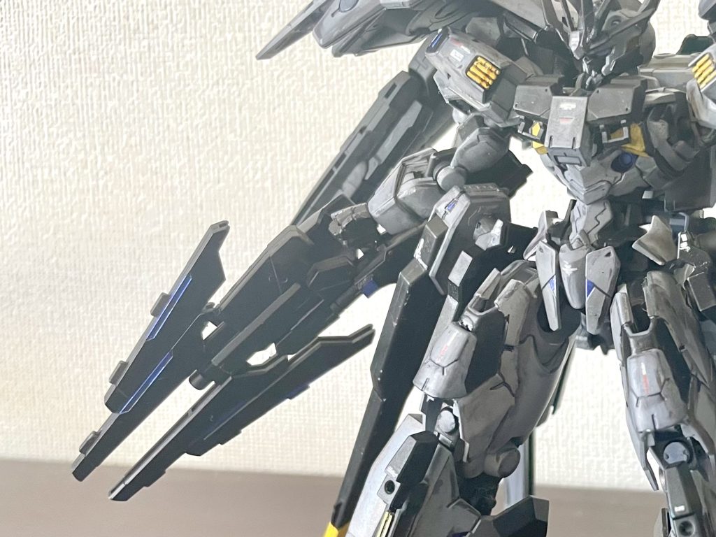 カスタムビットライフルエアリアルのライフルと同様、ガンビットを接続することで射程、威力をアップ可能。