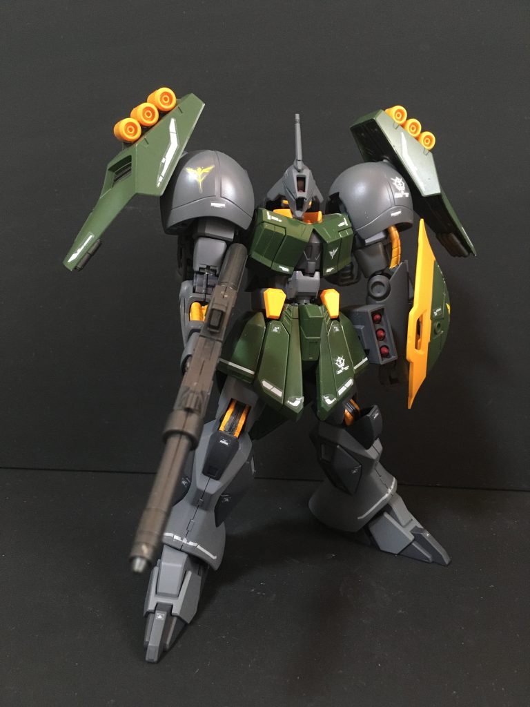 両肩はサイコドーガ用シールドを装着させています。　※当初カスタム機仕様で投稿していましたが、試作ヤクト機仕様にオプション変更しています。