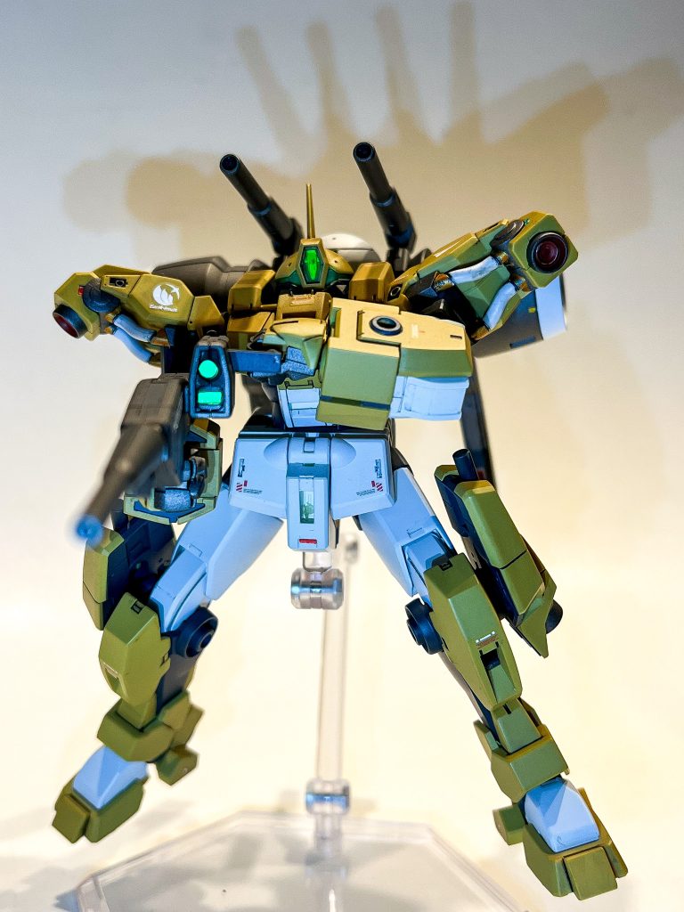 デカール貼って墨入れ、トップコート。 