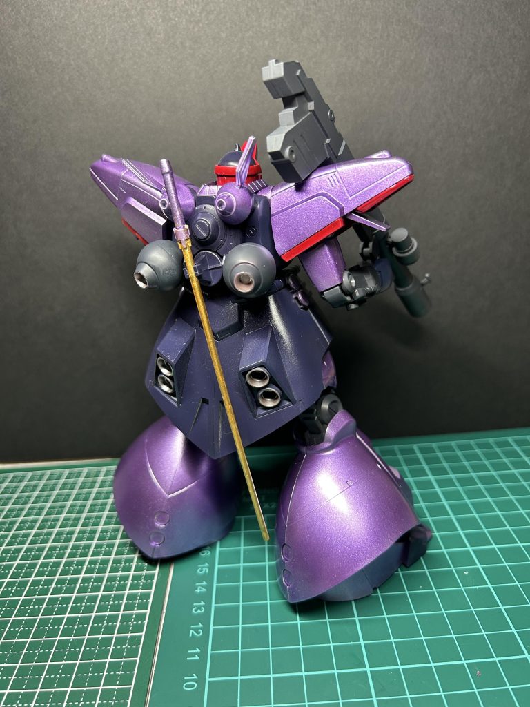 写真では、ラメが落ち着いて見えますが…なかなかのヤンチャな色😆墨入れは無しでいきました！