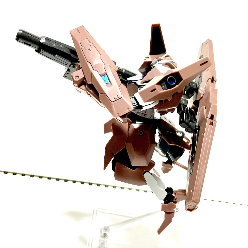 本編とは異なる物語。パイロットは不明。うっかりスコア６を突破してしまったルブリスソーン。