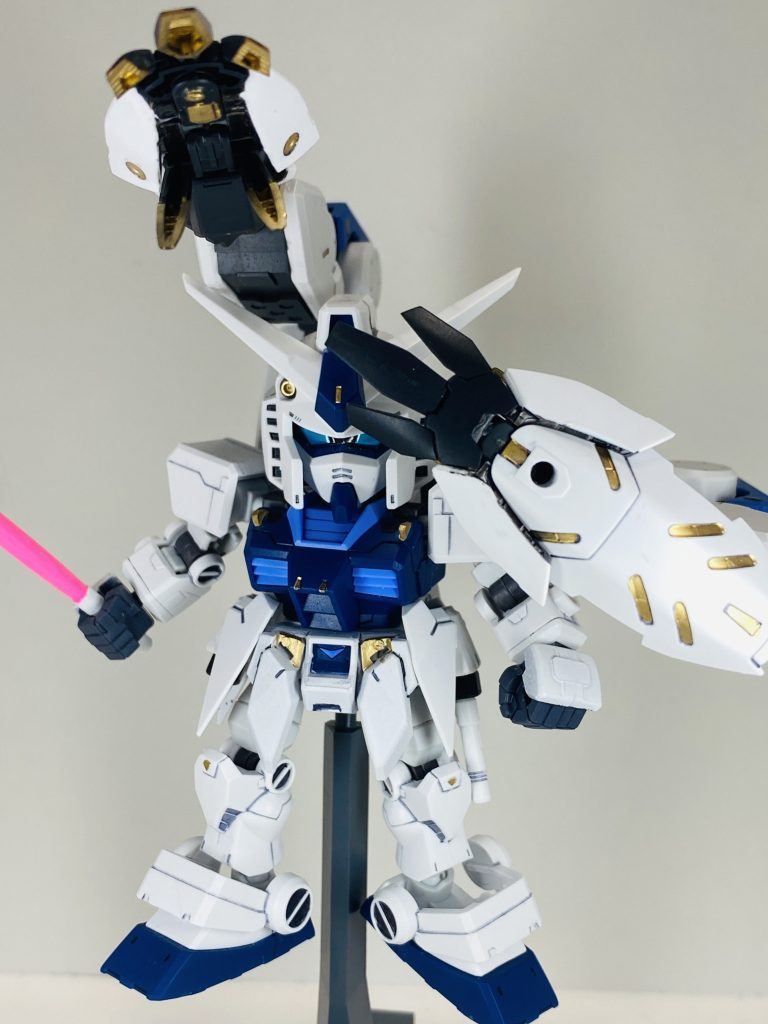 バックパックは大型クロー状態に展開可能。