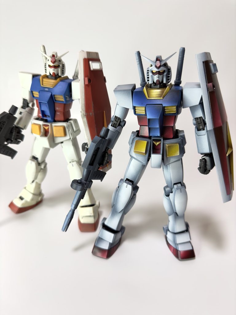 後ろのがボケてますが、2年前に大人になって初めて作ったガンダム2.0です。我ながら色々な塗り方ができるようになったかな、と。