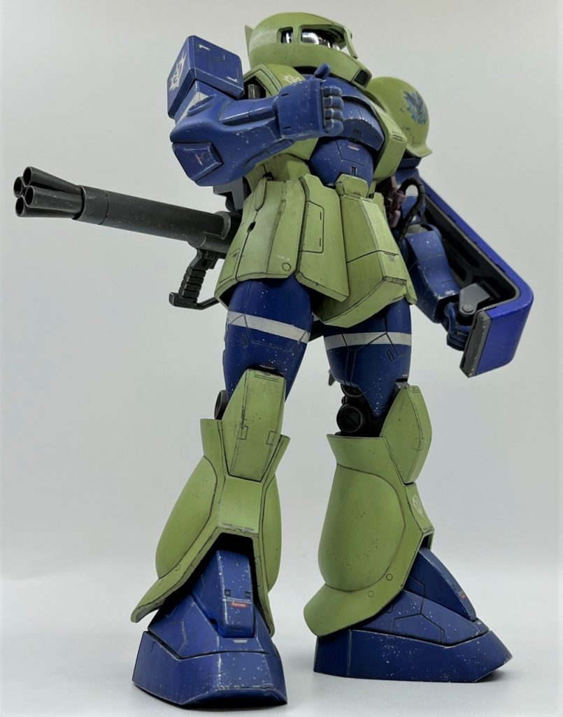 とりあえず画角をざっくり合わせて撮ってみました。ゲームCGのプロポーションやディテールが基本MGのまんまなので、何も考えずストレート組みすれば再現できてしまいます。