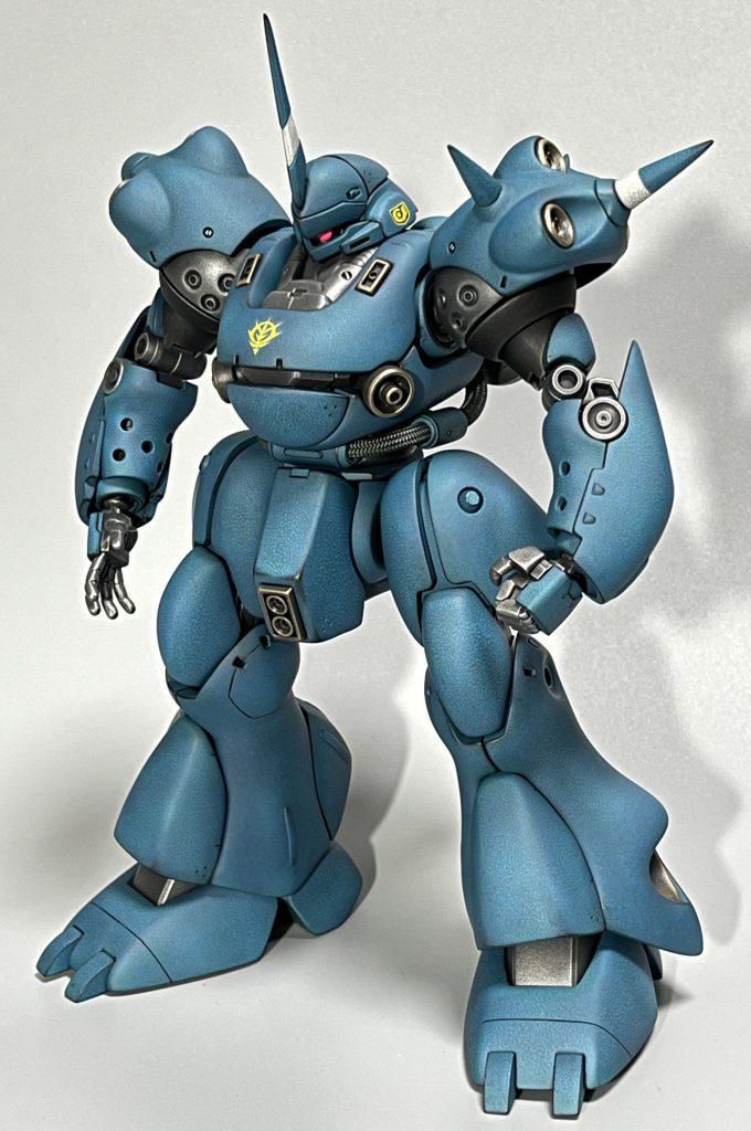 こう見えてほぼ全てのパーツに手を加えてあります。主にアニメ劇中や設定画に寄せて太ましくするために幅増し、詰め寄せなどの改修をしてます。