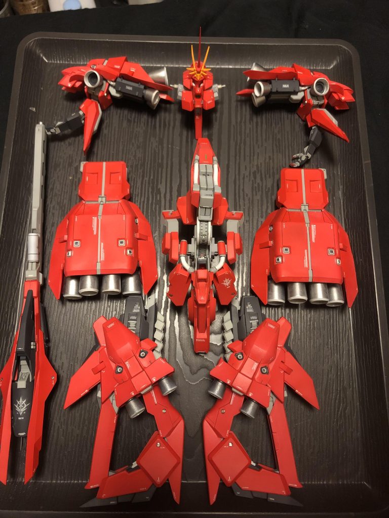 儀式!原型が素晴らしい上、パーツがお互いに補強しあうような分割構造になっていて、本当に凄いキットでした!私の様に所持したまま放置している方は是非組んで緻密に計算された構造と分割を堪能してほしいです!大丈夫です!ガレキ2作目の私にでもなんとか形にすることができたのですから!