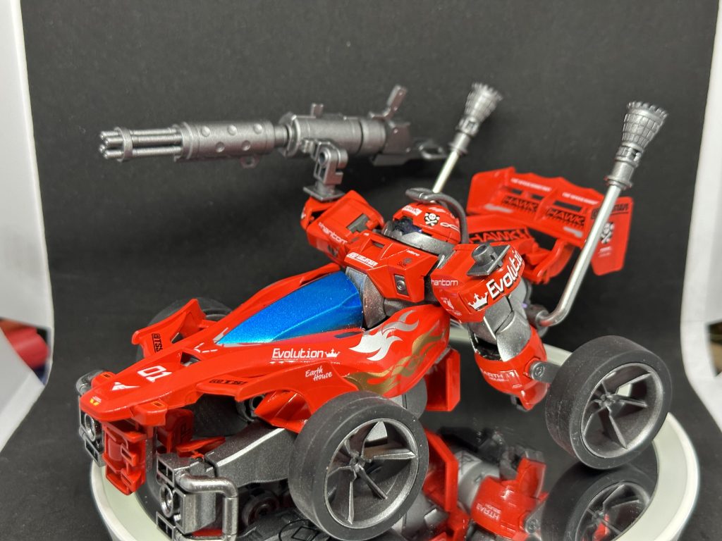 そして一応変形可能!モーター部分のマフラー型スラスターが稼働するので上に持っていけます。フォーミュラなのかパラリラ系なのか…笑