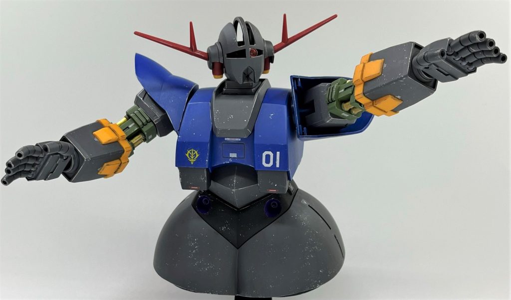 精密感やギミックで言えばRG版に軍配が上がると思いますが、比較的安価で組み易く、アニメのイメージを良く再現している点でこのHGUC版も定番良キットとして君臨し続けるポテンシャルを十分持っていると感じました。ただ個人的にはモノアイ可動化だけはこのキットにおいては必須改造だと思うので、本記事が今後頭部改造される方の参考になれば幸いです。最後までご覧いただきありがとうございました。