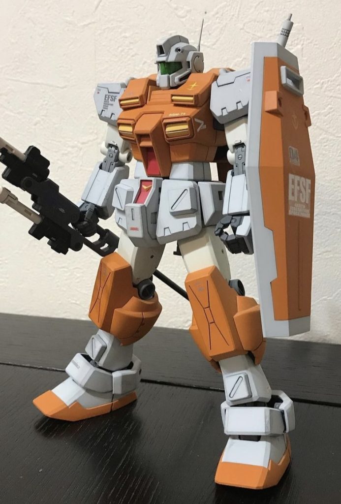 プレバンではないAKOのキットを組み込んだパワードジム😊