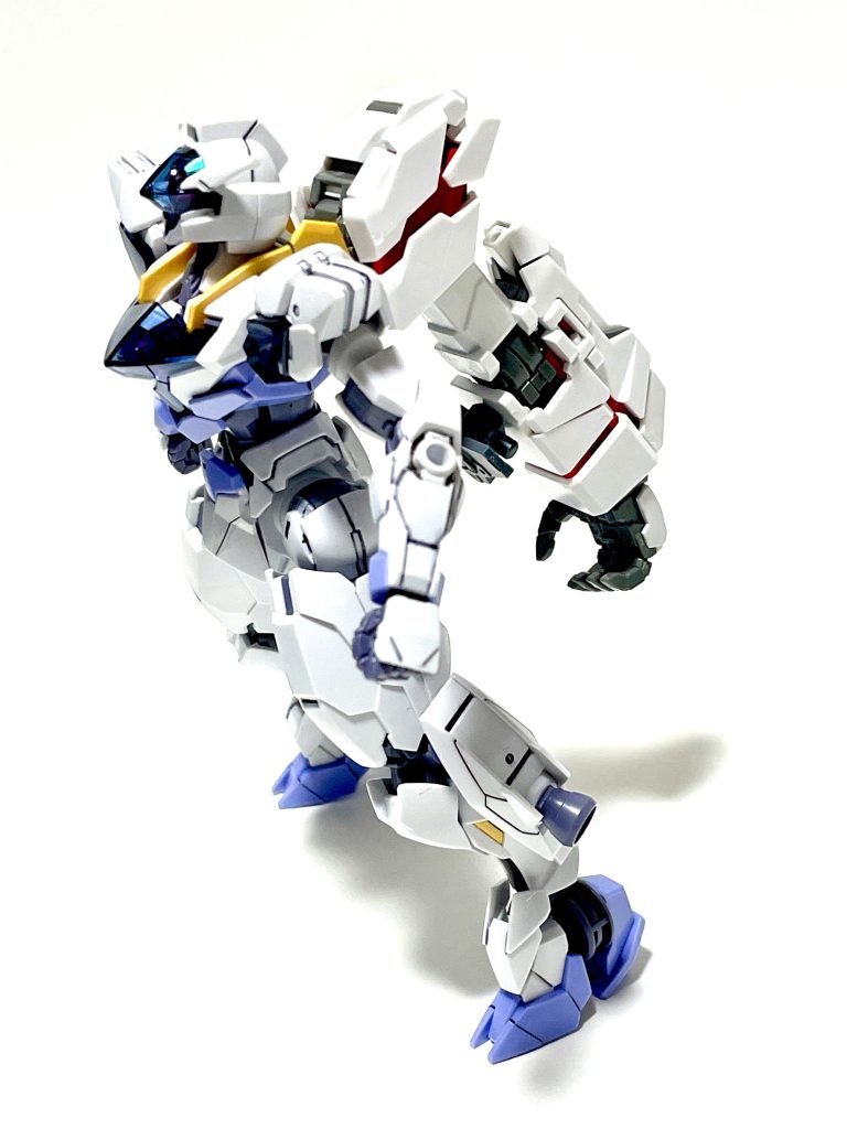 背面に装着すれば機動性を大幅に増強し、場合によっては大きく跳躍、あるいは飛翔すら可能にするかもしれない。15年以上もの昔に誰も発想すらしていないが、その有り様は後年の「クワイエット・ゼロ」のミニチュアとも言うべき代物。