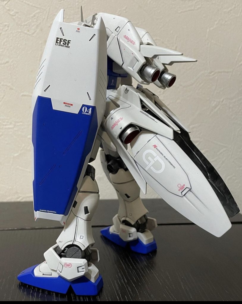 ステイメンは、後ろからのフォルムが迫力ありますねー。😵