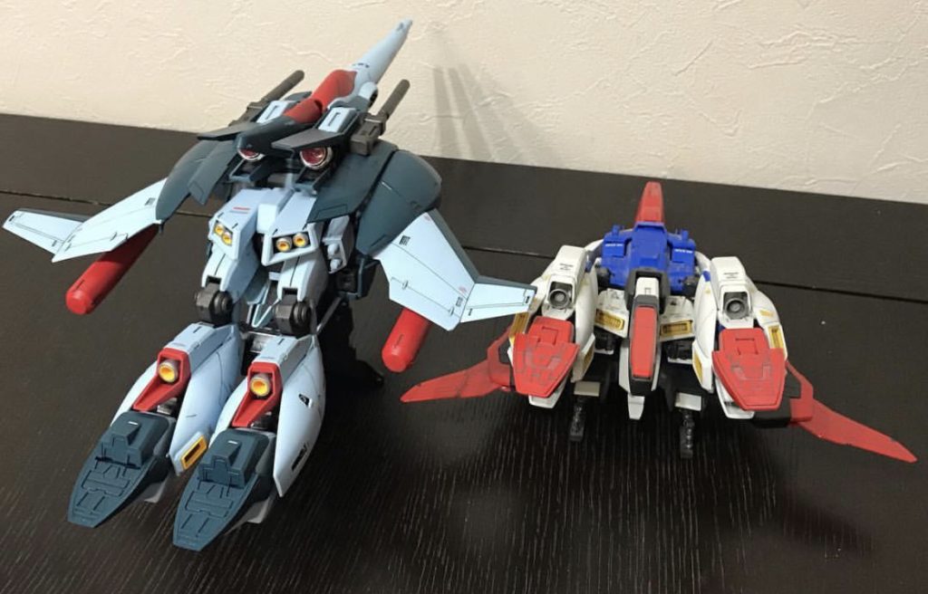 よく見ると巡行形態は、全然似てないです。😵