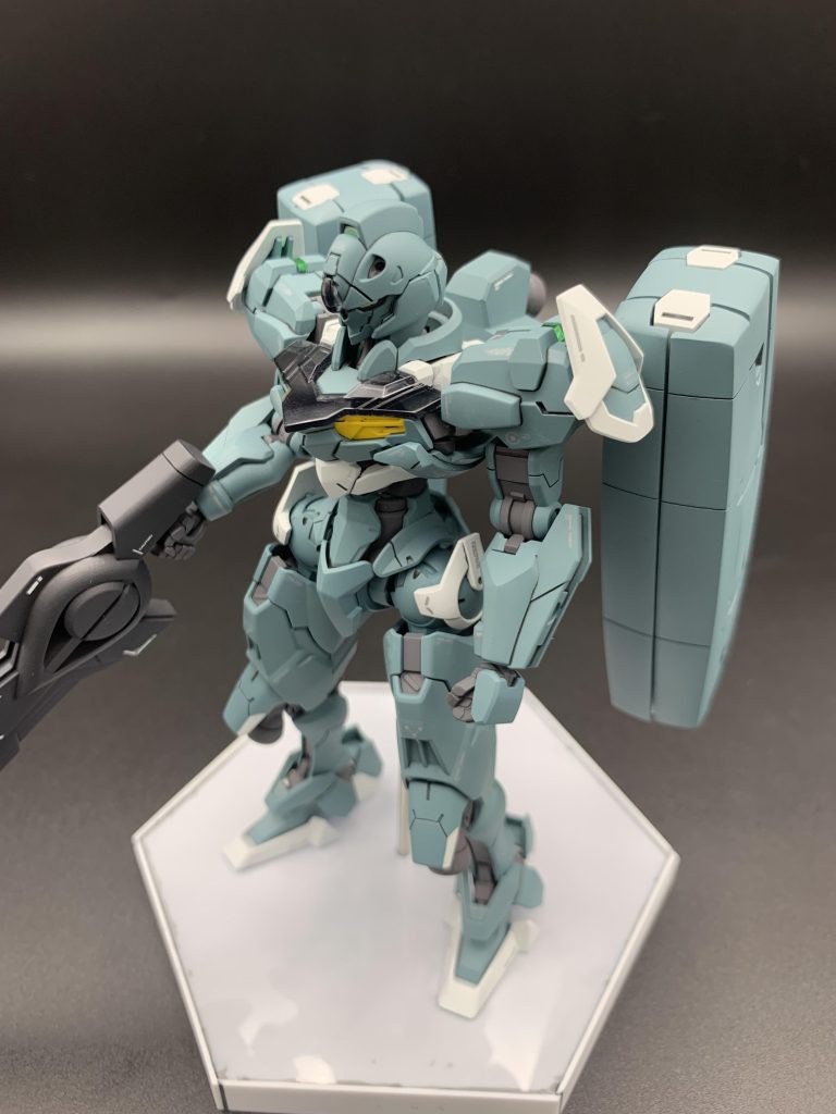 正面量産機のため、アンテナをカットし、パーメットスコアは未稼働状態としています。