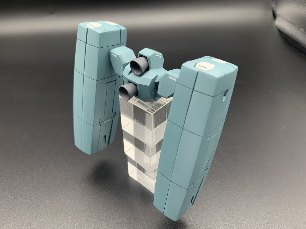 バックパック単体ノズルは汎用プラ製品を取り付けています。こちらもプリンター品なので、重量が重くスタンド無しの自立は難しいです。作例はプラ製でしたので、自立は羨ましい限りです、、、