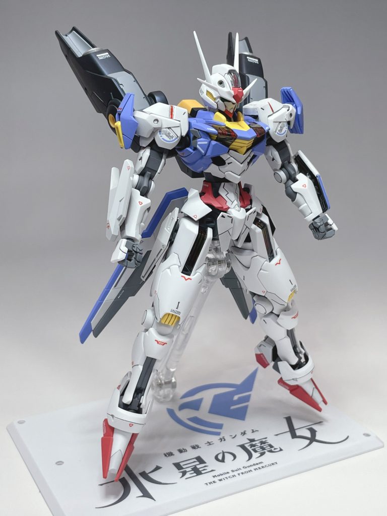 台座は、2022年の夏に行われた、GUNDAM NEXT FUTURE にて配布されたものを使いました。