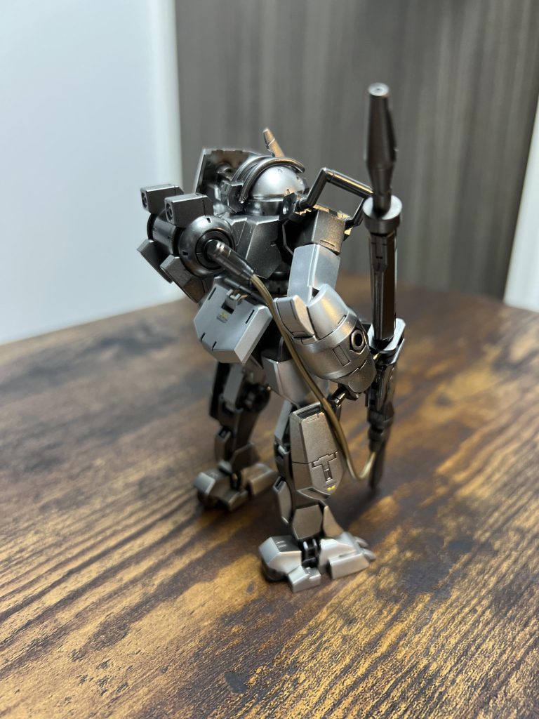 後ろ姿。完成年月日:2023/7