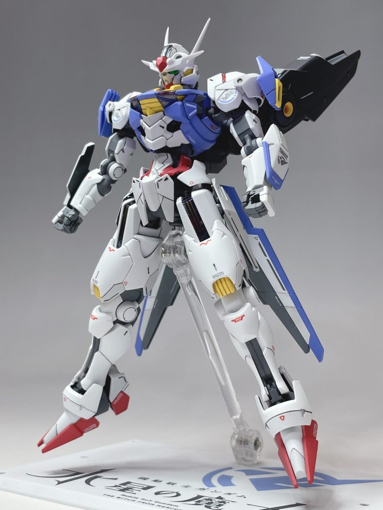 エアリアルは、スレッタが駆る機体だけあり、なんとなく女性的な雰囲気がありますが、いろんな改修をしたことで、少し男っぽくなったかもしれません。