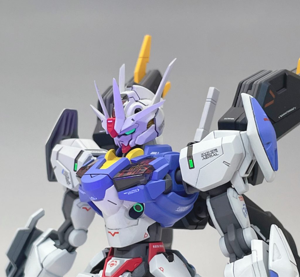 グリーンの部分は発光するように塗装しました。