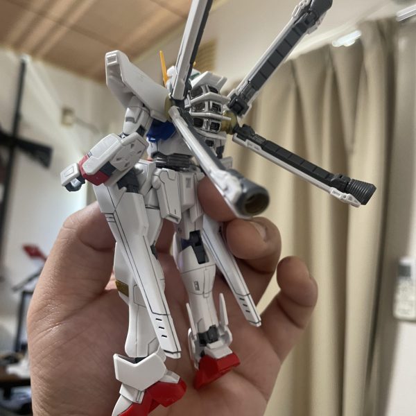 F91とクロスボーンをミキシング中です！肩のマーキングも残したいのでF91ベースの後々のx1やレコードブレイカーへ繋がって行く実験機、みたいなイメージです！だもんでファントムとかアンカーV4みたいにしたいなあと模索中（2枚目）