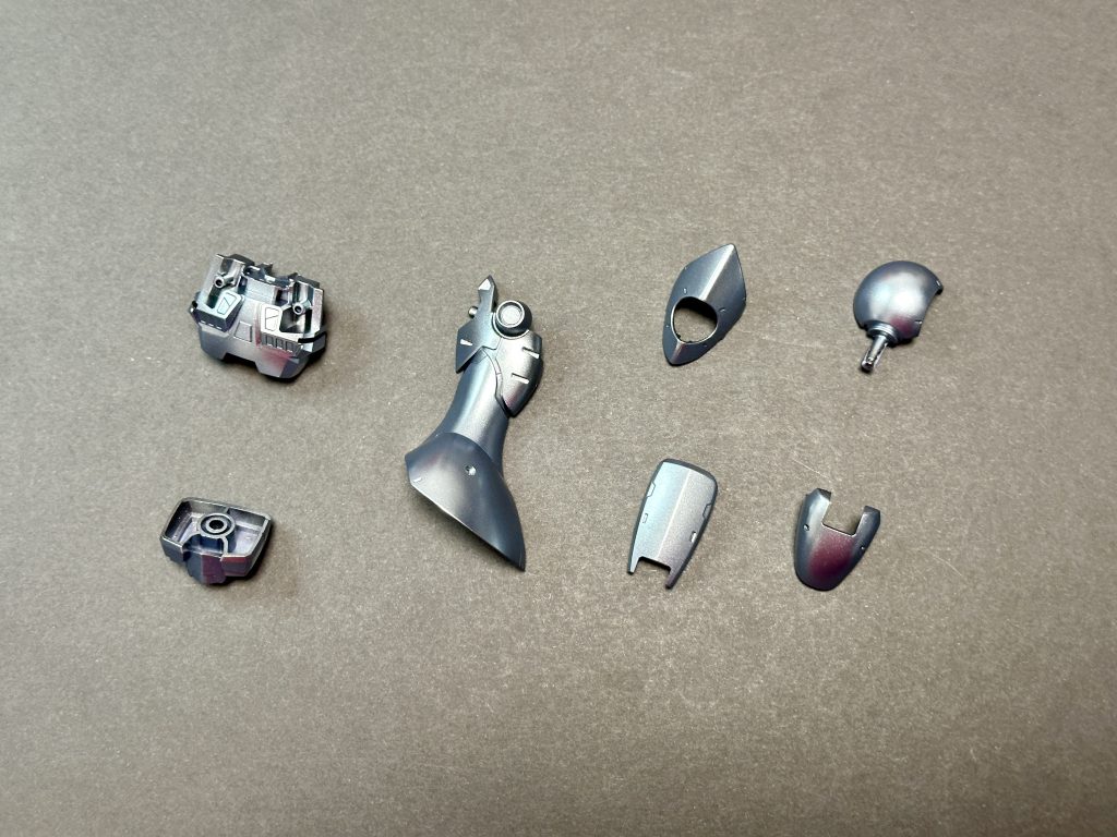 シルバーは、青みがあってGXメタルダークブルーと相性がよさそうなGXアイスシルバーを選んでいます。