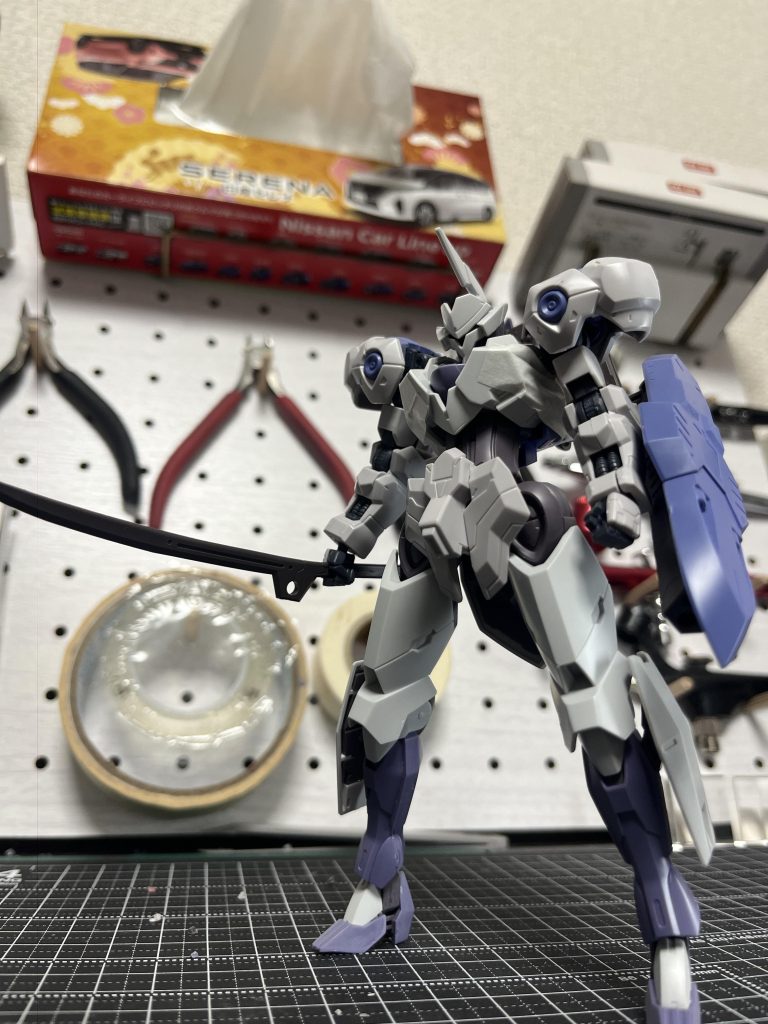 製作途中の一枚。ミカエリスとキマリスヴィダール。相性抜群だと思いました。