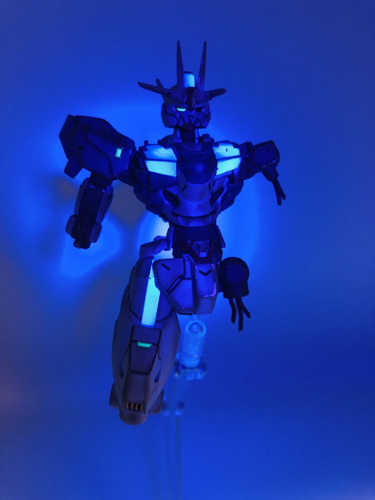 ビコーン✨✨✨グラデーション気味にしたのでぼんやり光ってる感じに♪実はガンビットも塗装したのですが、あの子達は新商品Bと撮りたいので今回はここまで💦ご覧いただきありがとうございました✨