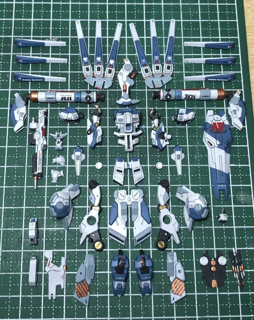 儀式。結構なパーツ数ですよね。コレで食玩。ワンコイン。いい時代になったものです。