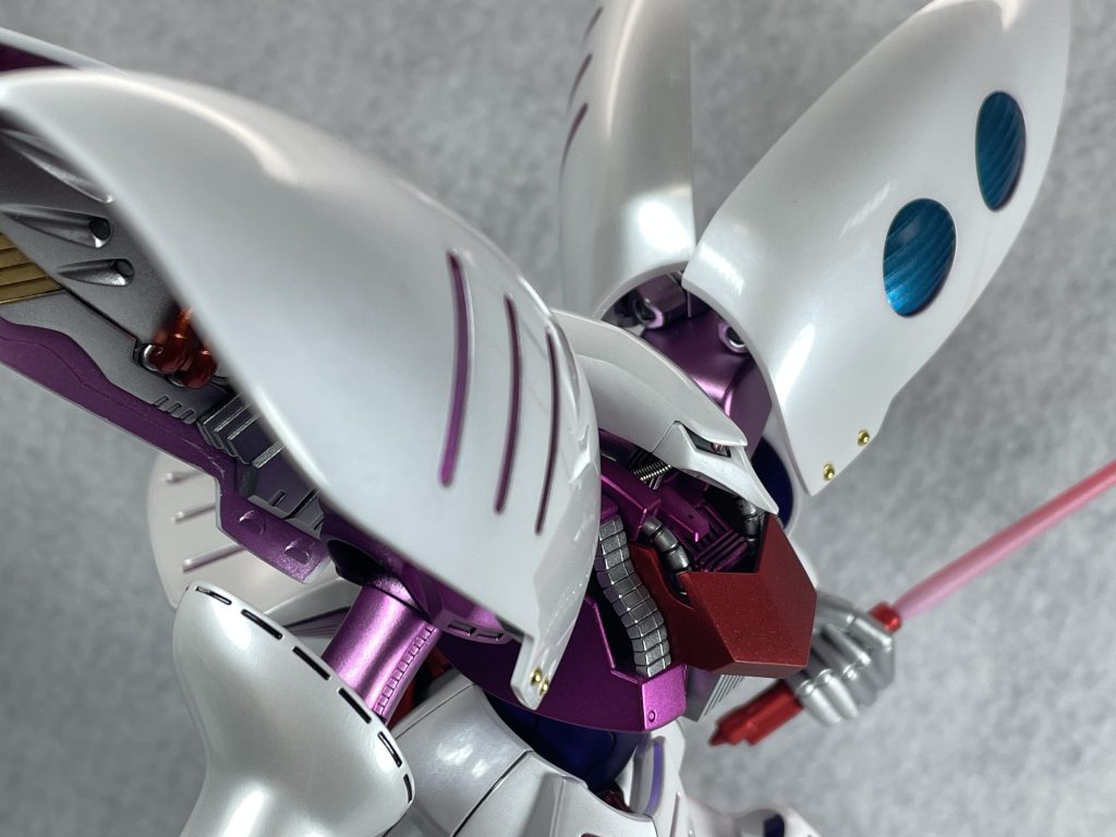 塗装は白部分がパールホワイト。その他がキャンディ塗装です。