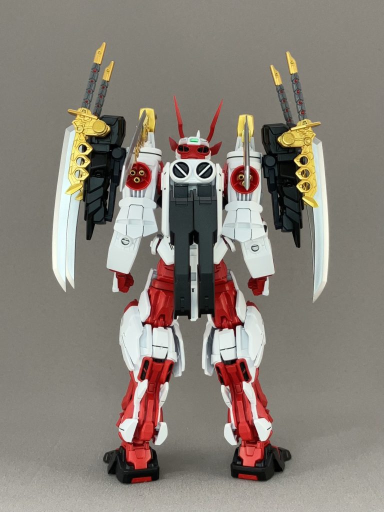 バックパックはSDスターゲイザーをベースにジャンクで作りました。