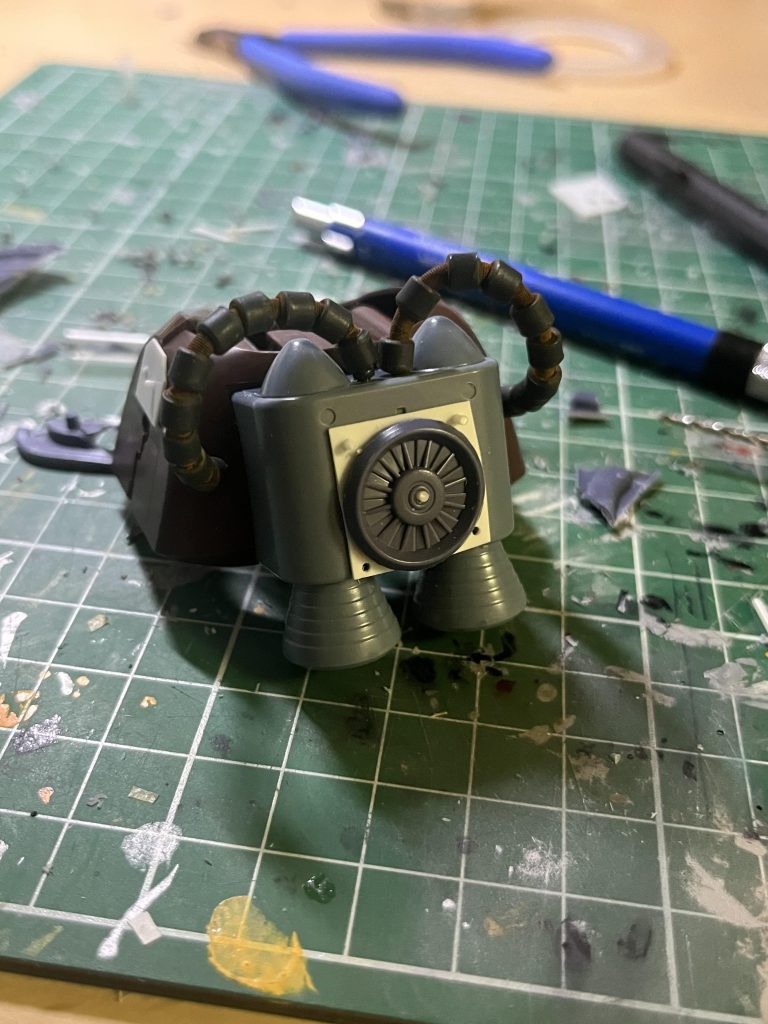 スプリングは、あらかじめ錆びさせておきました