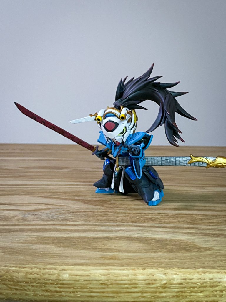 剣構え②ツンツンロン毛いいでしょ？刀と鞘はスクラッチです。鞘は黒魔神闇皇帝の武器のデザインに寄せてます。     