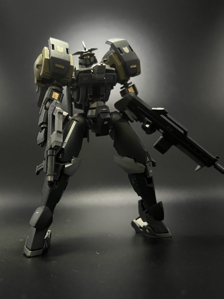 闇夜に獲物を迎え撃つ…