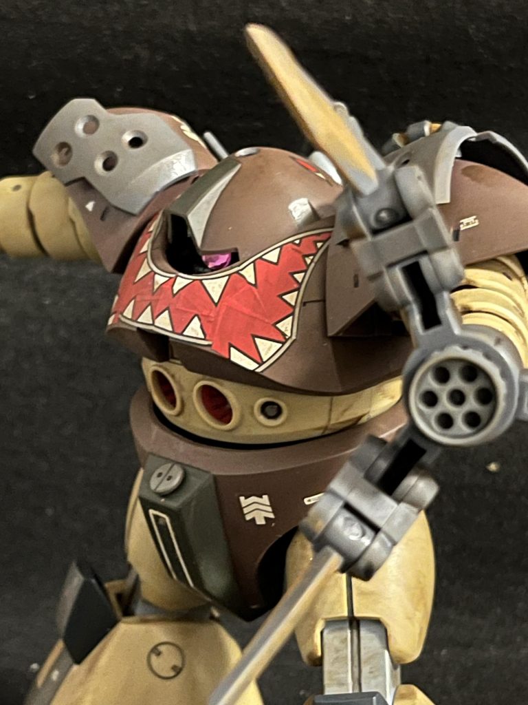 クローにはガトリングを内蔵、水中で使えるかは謎