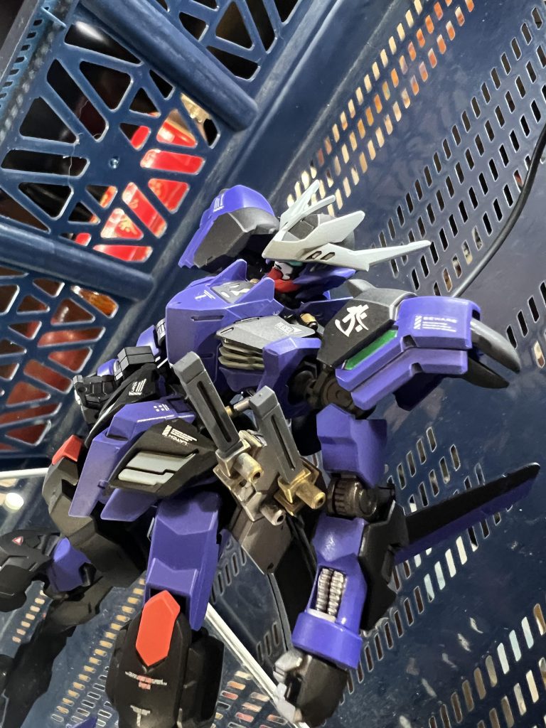 鉄鬼参式改〝三日月宗近〟バルバトスルプス–3枚目/制作者：真樹京介