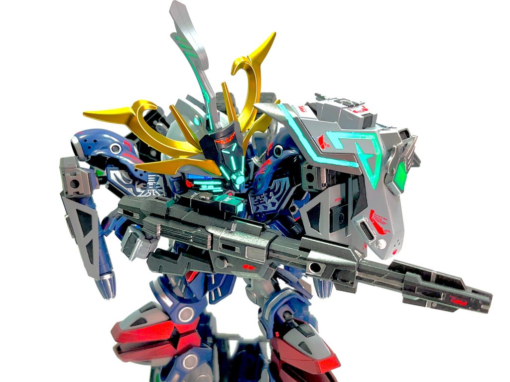 モチーフはご存じキャプテンガンダム!マスコマ作るならライバルが欲しい!と言う訳で、思いついてから一気に作ってしまいました😅見た目だいぶ変わってる様に見えるかも知れませんが、SMKフレーム以外は肩・ふくらはぎ・背中に追加装備&ゴーグルを足しただけで後はカラバリとなってます☺️